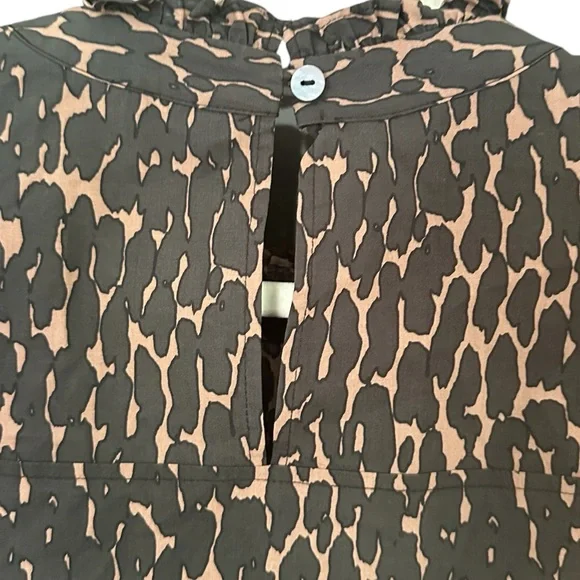 Rails Ariana Leopard Animal Print Ruffle Collar Blouse Size Large - Picture 6 of 10